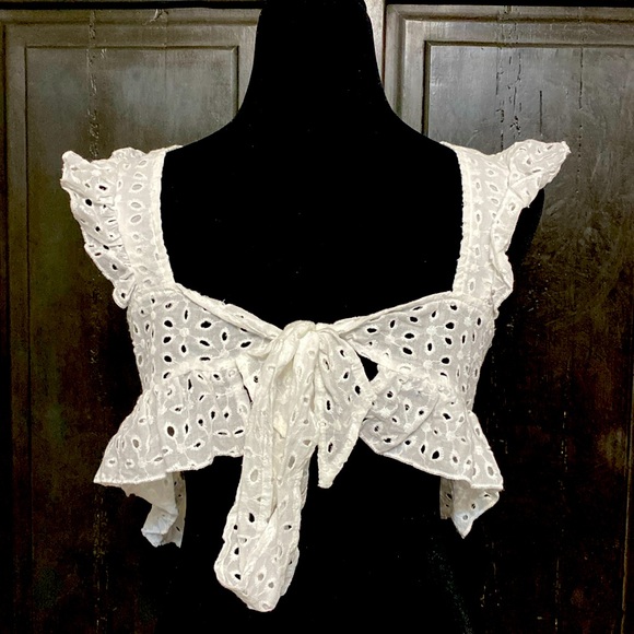 SHEIN White eyelets Ruffle Cropped top - Size medium, NWNT with bag - Picture 3 of 8